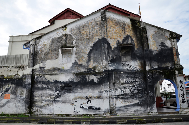 Picture of Evolution, the wall mural created by famous artist Ernest Zacharevic